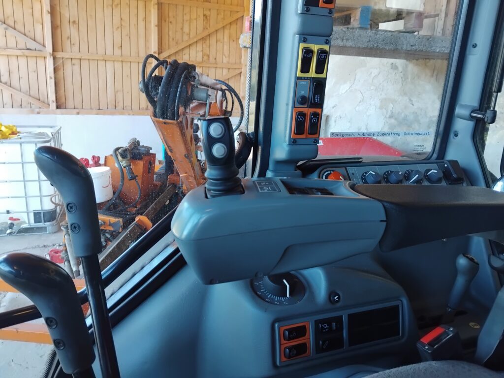 Traktor Valtra A 93